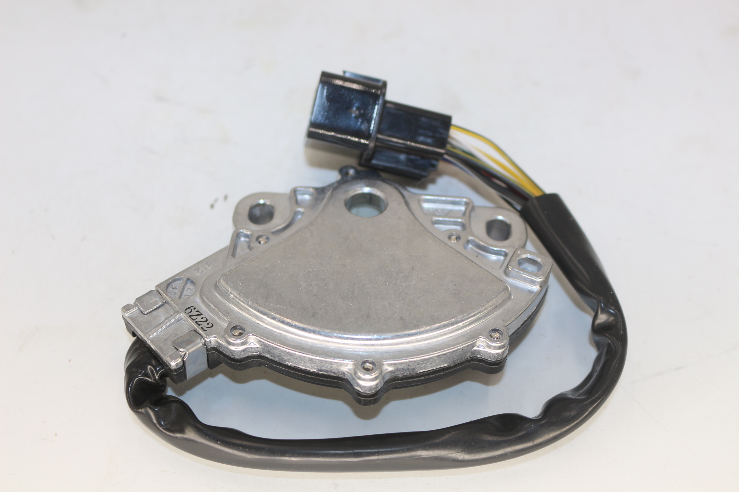 Gear Position Switch MR263257 angle 7