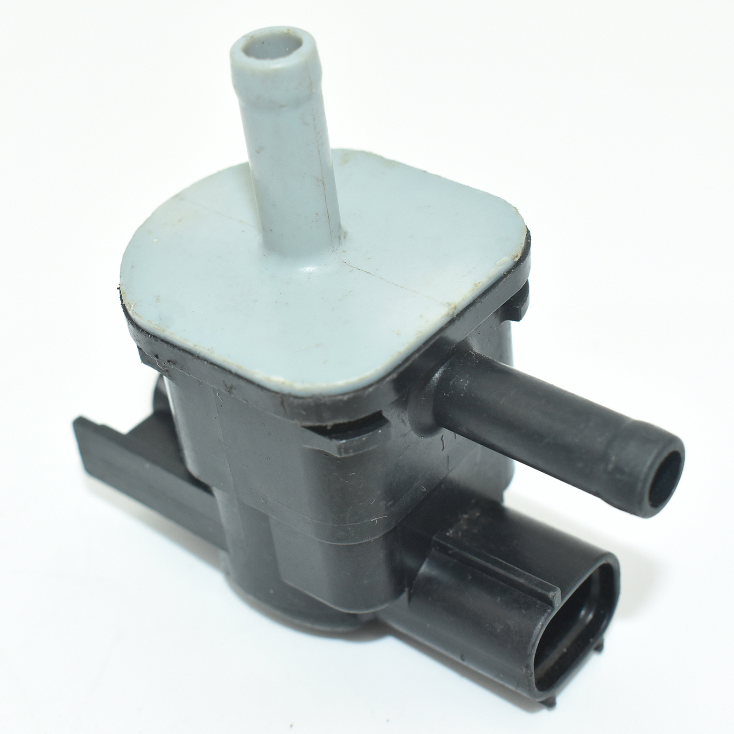 Vapor Canister Purge Valve 16131-AA060 Magnetic 90910-12276 angle 7